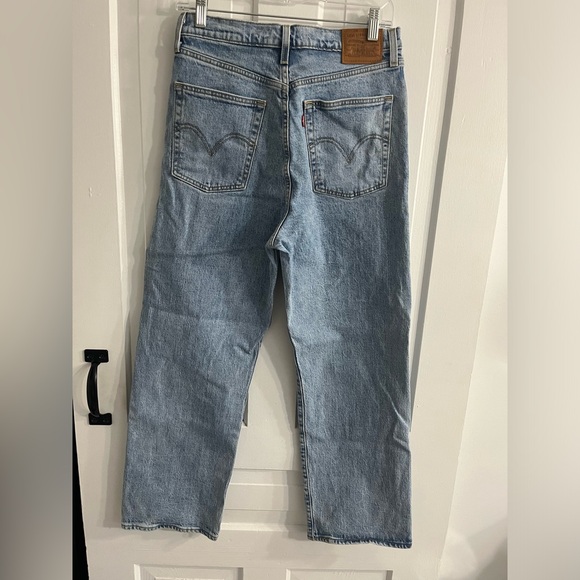 Levi’s Ribcage Straight Jeans in Tango Light | Size 29 - Picture 3 of 4